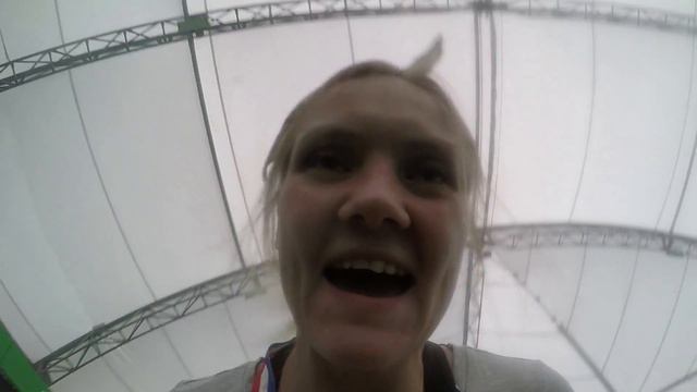 Как приготовить салат и не думать о батуте на кухне?;) смотреть онлайн