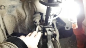 Nissan March K12. Ремонт передней подвески.