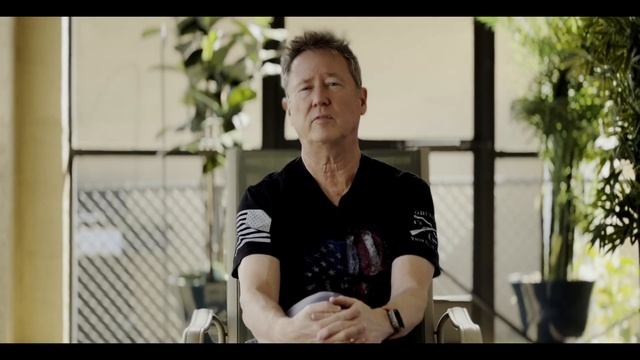 How to get iPhone to external monitor смотреть онлайн