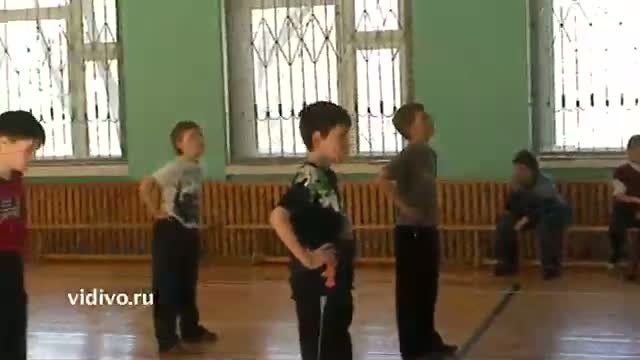 В школе