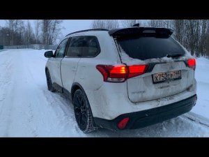 Взял Митсубиси Аутлендер 2.0 - Поле всё, что делать? / Mitsubishi Outlander 2021 в снегах на трассе
