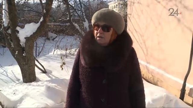 Жители дома по ул. Ипподромная боятся, что их придомовую территорию отберет застройщик новостроя