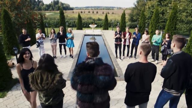 Я В КОМАНДЕ ЯНГО! ЗА ЧТО НАС ХОТЯТ ВЫГНАТЬ?! УЧАСТНИК HYPE CAMP смотреть онлайн