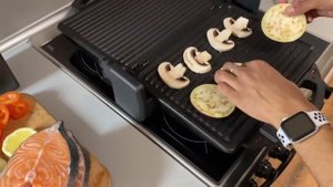 Обзор электрогриля Bosch TFB3323V. Приготовление стейка из сёмги.