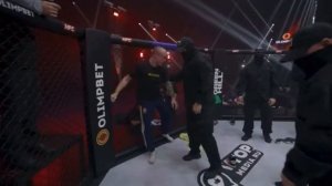 АРТЁМ ТАРАСОВ ИЗБИЛ АРТУРА АКАБА! ДРАКА!