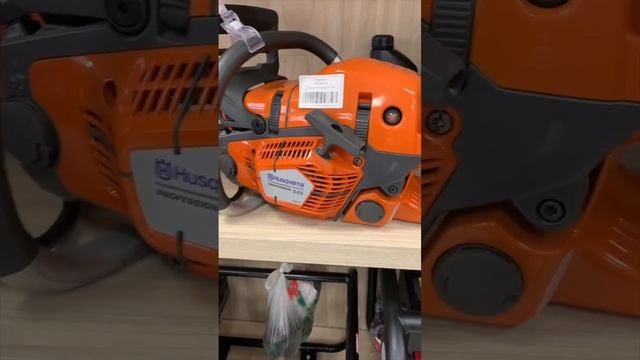 Husqvarna У НАС ОСТАЛАСЬ! #husqvarna #бензопила #легенда #валка #валкадеревьев