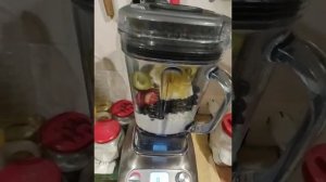 Работа блендера Bork B805. Творожный фруктово-ягодный мусс.