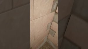 после того как закончил клеить плитку протрите тряпкой излишки клея