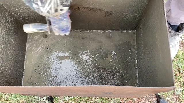 Покрасил ЦЕМЕНТОМ бочку для воды в БАНЕ. Зачем??? Дедовский лайфхак который большинство не знают