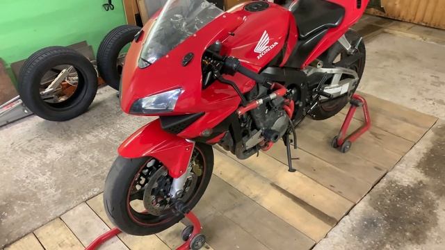 Honda cbr600rr. Китайский пластик и приборка. смотреть онлайн