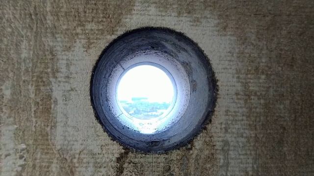 Круглое отверстие в бетонной стене панельного дома, с помощью алмазного бурения, безударным способо смотреть онлайн