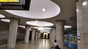 Станция Площадь Гарина-Михайловского, но посадка на втором пути!