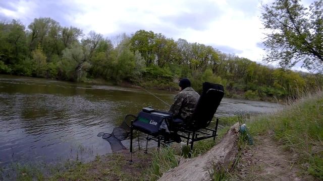 Рыбалка на Северском Донце в непогоду смотреть онлайн