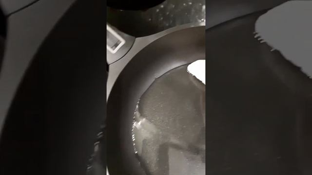 Куриные рулетики и начененные шампиньоны. смотреть онлайн