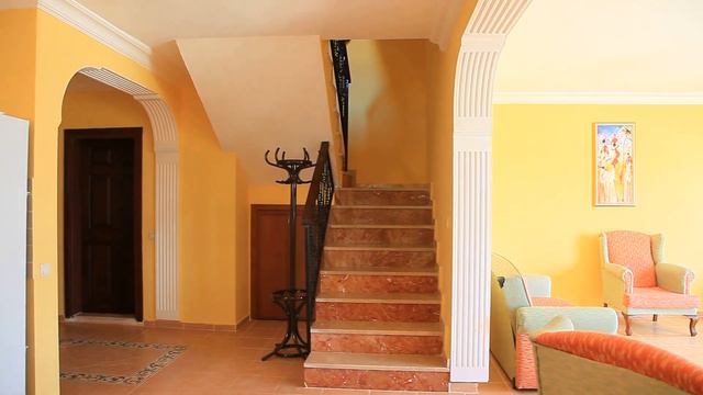 Villa Mimosa, Lounge and Kitchen смотреть онлайн