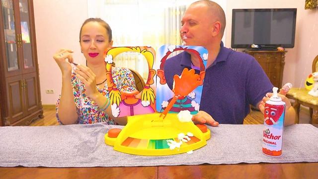 ПИРОГ в ЛИЦО ЧЕЛЛЕНДЖ ? ВАЛЕНСИЯ vs РОДИТЕЛИ ⚡ Воспоминания 2019 ? Видео Валенсия Лаки? смотреть онлайн