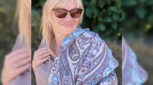 платок павловопосадский В вихре танца #павловопосадскийплаток