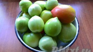 Зеленые помидоры с чесноком по-армянски