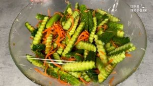 У меня ни один переросший огурец не пропадает: 5 рецептов салатов из огурцов от "Сейчас Приготовим!