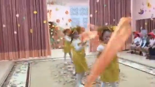 Танец «Листопад» старшая группа детского сада смотреть онлайн