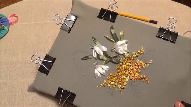 Подснежники и мимоза. Вышивка лентами 2. Вышивка мимозы.