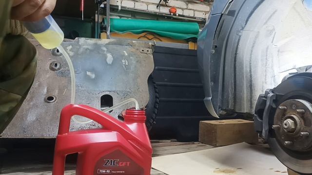 Замена масла в механической КПП( коробке передач) смотреть онлайн