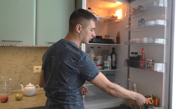 На какой полке хранить продукты в холодильнике? Сроки хранения продуктов. смотреть онлайн