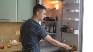 На какой полке хранить продукты в холодильнике? Сроки хранения продуктов.