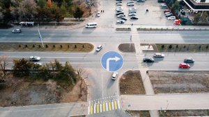 Разбор перекрестка с двумя пересечениями проезжих частей.