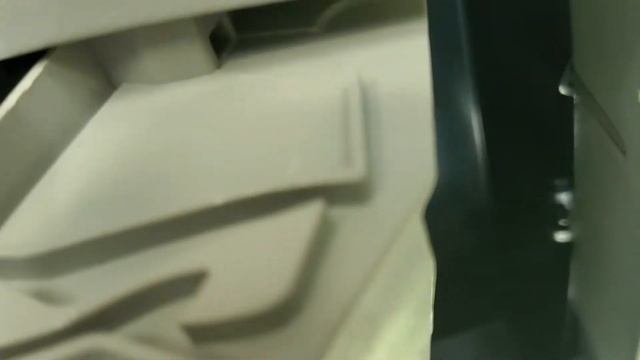 How to release a stuck Toyota sunglass holder / conversation mirror (and Chevy Tahoe) смотреть онлайн