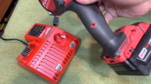 Milwaukee 2904 & milwaukee 2804 new #milwaukee2904 #milwaukee2804 www.Khoanpin.vn