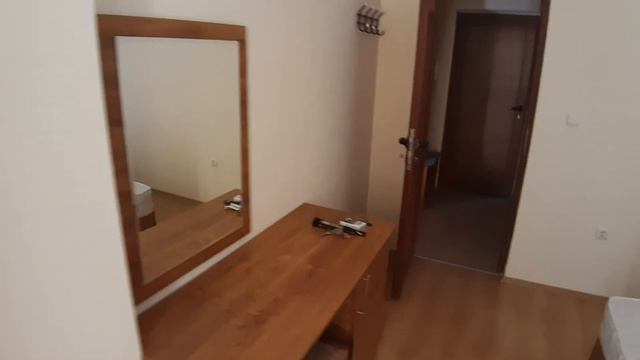 Продается меблированная двухкомнатная квартира с видом на бассейн в Амадеус 5 Солнечный берег