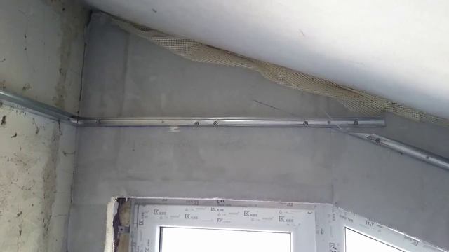 потолок из гипсокартона на мансарде. Сборка каркаса, углов и обшивка наклонных плоскостей.