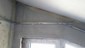 потолок из гипсокартона на мансарде. Сборка каркаса, углов и обшивка наклонных плоскостей.
