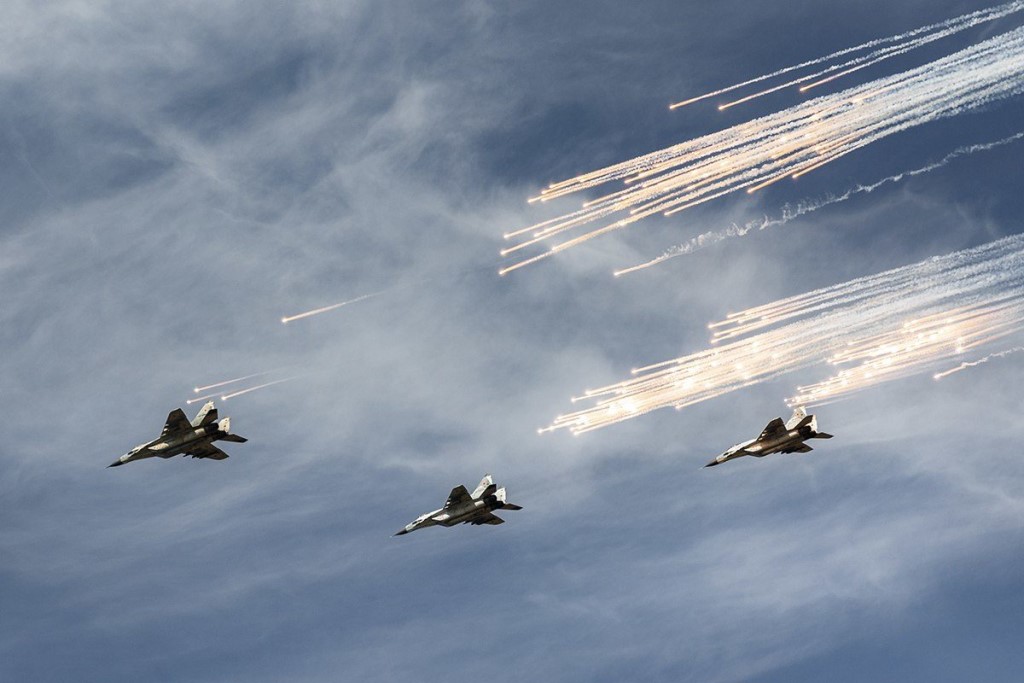 Огни на военных самолетах