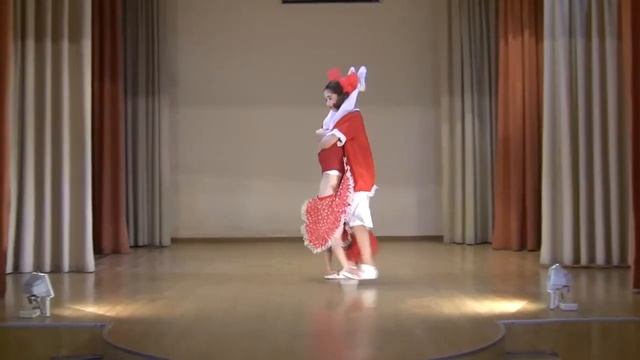 Цирковая студия Le Pont - Парная акробатика "неПОДРУГИ" смотреть онлайн