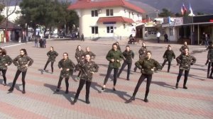 Флешмоб "Идет солдат по городу" | Школа #5 Геленджик