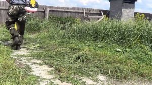Бензотриммер Калибр 1480 первый запуск.