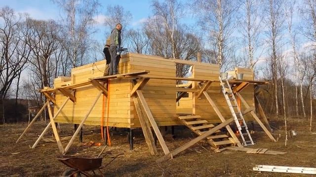 Дом из бруса. Часть 4 - собираем стены из бруса. смотреть онлайн