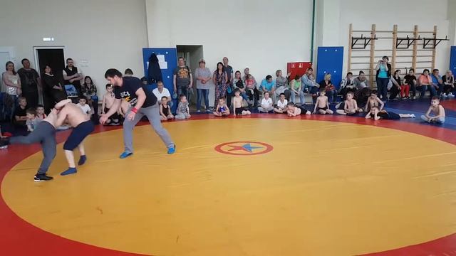 [3/19] Греко-римская борьба, соревнования, Пенза, 2017-05-27 смотреть онлайн