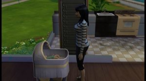 The Sims 4: Sim Giving Birth & Interacting w/Baby