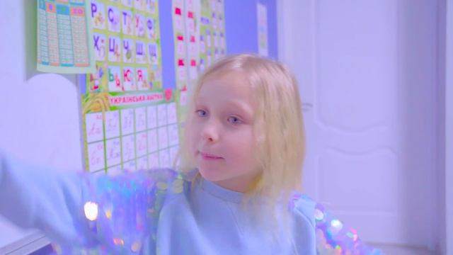 Что СЛУЧИЛОСЬ с МАРГАРИТКОЙ в ШКОЛЕ? ПОЧЕМУ ей НЕ ВЕЗЕТ? смотреть онлайн