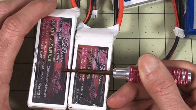 Droneracer101 – Quadcopter Components – Part 2: Lipo Batteries | What do all these labels mean? смотреть онлайн