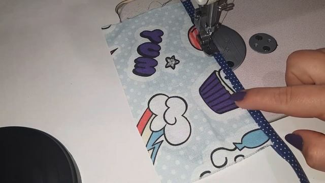 Окантовочный шов с закрытым срезом, выполненный двумя способами смотреть онлайн