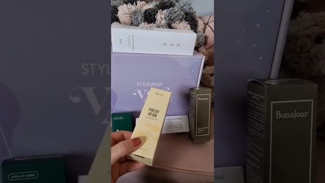 UNBOXING THE STYLEVANA VANA BOX