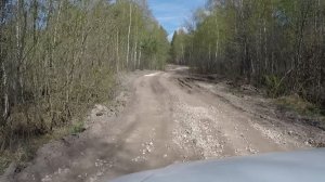 Из-за разбитой дороги жителям деревни Горки приходится делать 40-километровый крюк