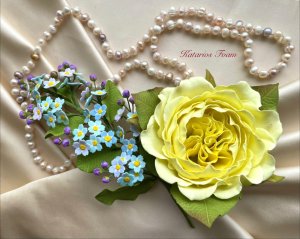 Роза Остин и незабудки из фоамирана/
Rose Austin and forget-me-nots from foamiran