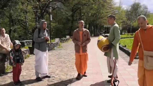 Харинама в Горячем Ключе 27.04.2021 / Harinama in Goryachy Kluch 04/27/2021 смотреть онлайн