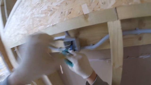 СОЕДИНЕНИЕ ПРОВОДОВ медными гильзами