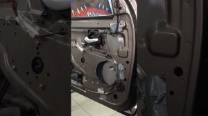 Установка передних колонок на калине спорт часть 2